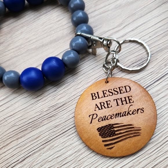 Keychain Wristlet with Laser Engraved Pendant - Blessed Are The Peacemakers - Picture 4 of 7